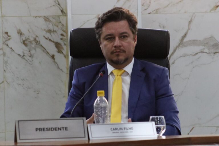 Presidente da Câmara de Itabira anunciou que depositou a segunda parcela para garantir cartão-alimentação dos servidores da Prefeitura