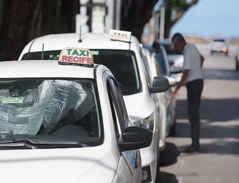 Taxistas pedem ao governo linha de crédito para renovação de frota