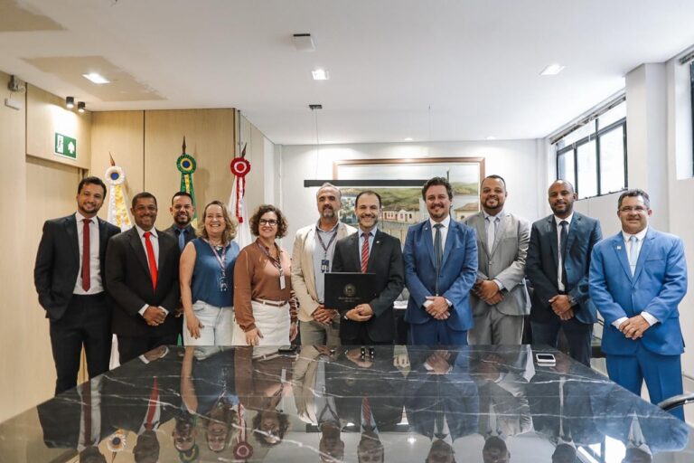 Escola FIDE celebrar seus 67 anos e recebe Moção de Aplauso